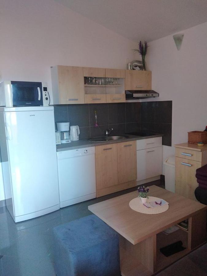 Apartmani Ivankovic Karlobag Εξωτερικό φωτογραφία