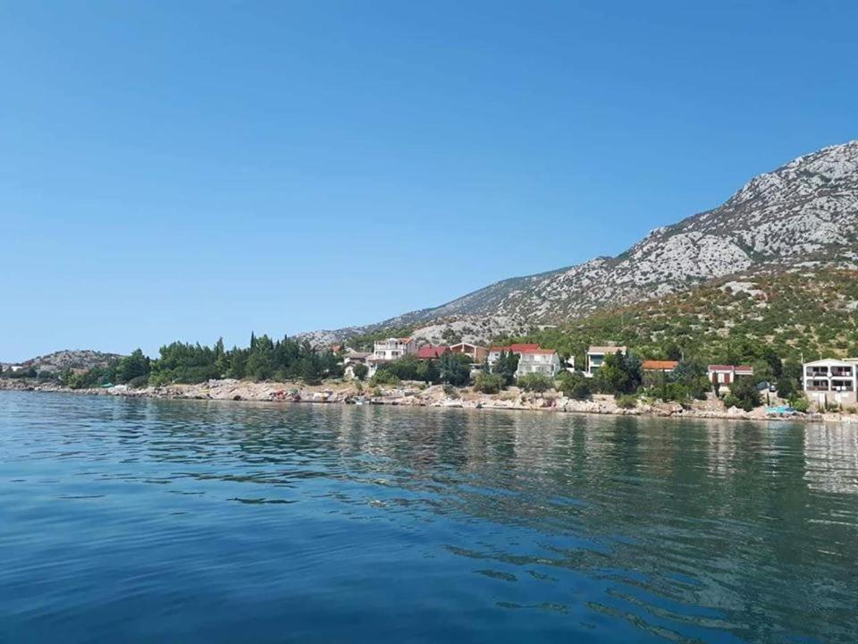 Apartmani Ivankovic Karlobag Εξωτερικό φωτογραφία