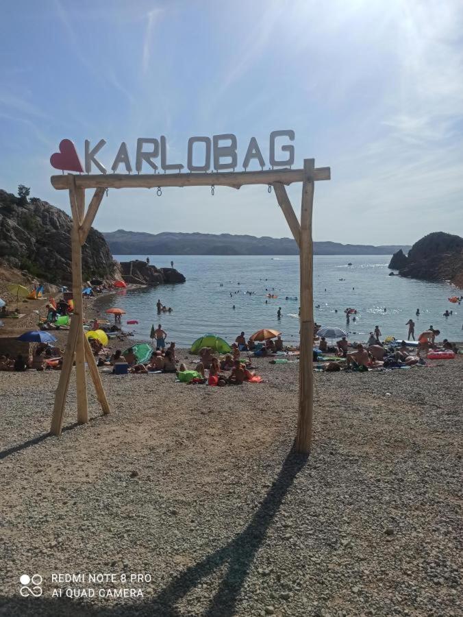 Apartmani Ivankovic Karlobag Εξωτερικό φωτογραφία
