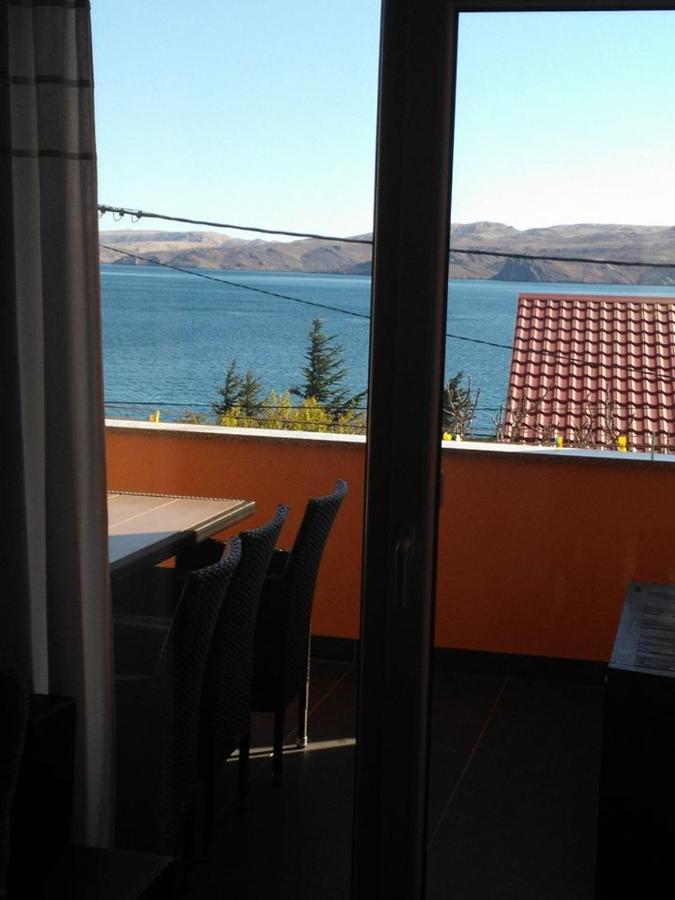 Apartmani Ivankovic Karlobag Εξωτερικό φωτογραφία
