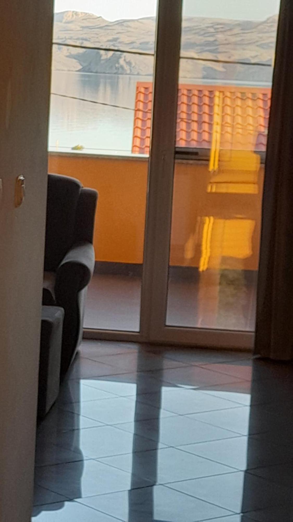 Apartmani Ivankovic Karlobag Δωμάτιο φωτογραφία